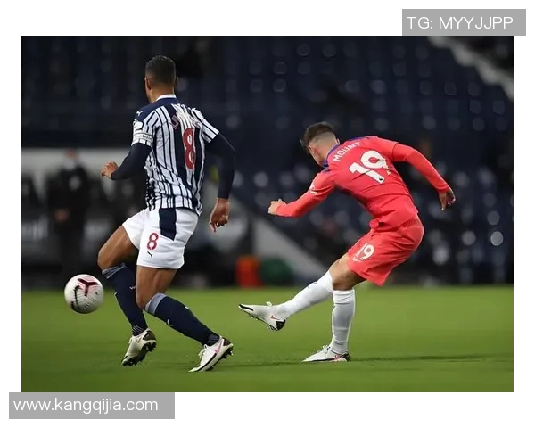 林肯城与罗瑟汉姆的激烈对决揭示英甲联赛的竞争魅力与球队实力较量