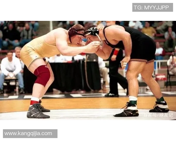 李根的篮球之路：从青涩少年到赛场明星的成长故事