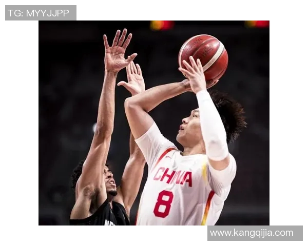 赵睿引领新时代篮球潮流展现年轻力量与团队精神的完美结合 赵睿引领新时代篮球潮流展现年轻力量与团队精神的完美结合