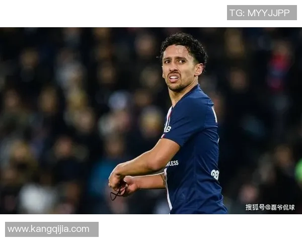 马尔基尼奥斯：从年轻天才到足坛巨星的成长之路与辉煌成就