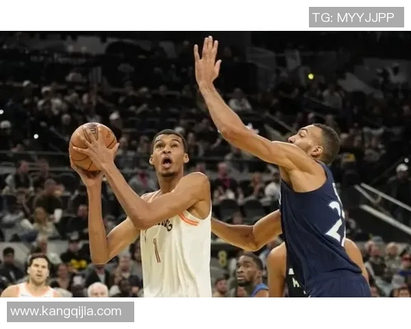 鲁迪戈贝尔的篮球之路:从法国少年到NBA顶尖中锋的传奇旅程 鲁迪戈贝尔的篮球之路:从法国少年到NBA顶尖中锋的传奇旅程