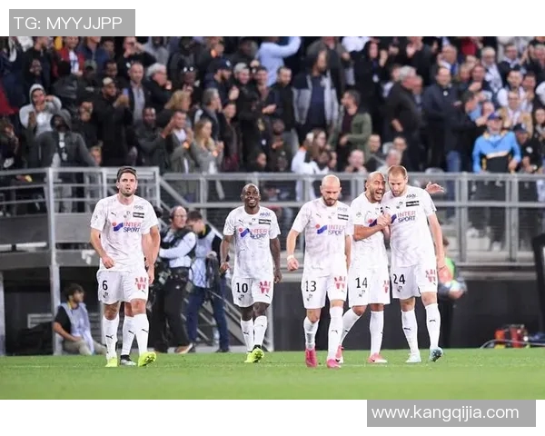 兰斯主场迎战蒙比利埃期待精彩对决双方争夺宝贵积分的关键战役