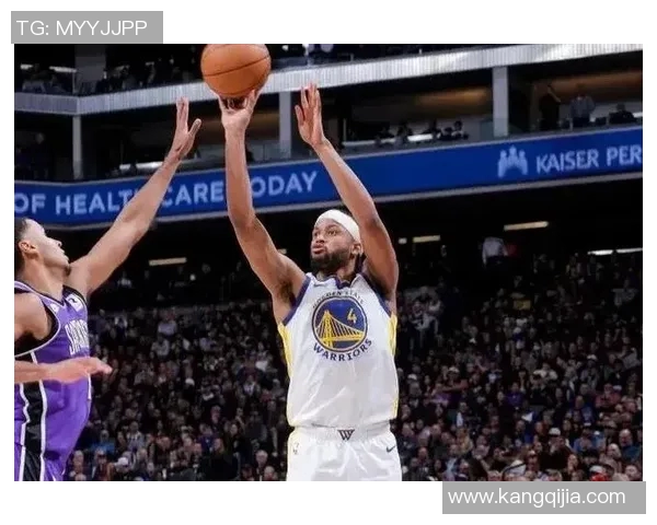 勇士与国王激战回放精彩瞬间分析与赛后点评